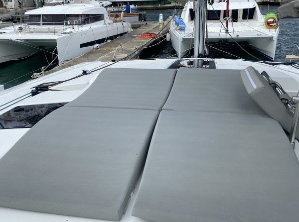 Fountaine Pajot Astréa 42