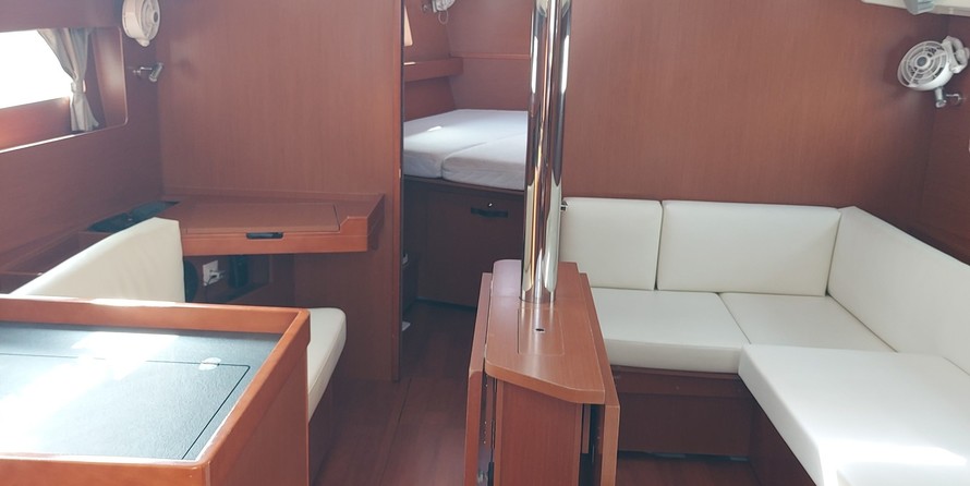 Beneteau Oceanis 41.1