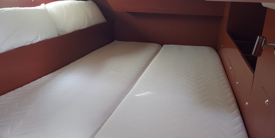 Beneteau Oceanis 41.1