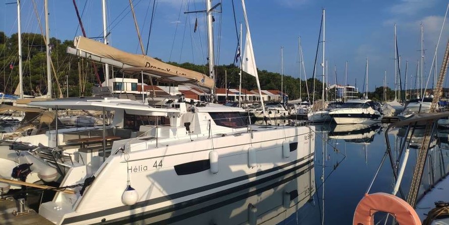 Fountaine Pajot Helia 44