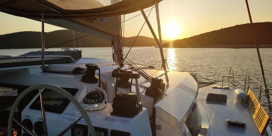 Fountaine Pajot Helia 44