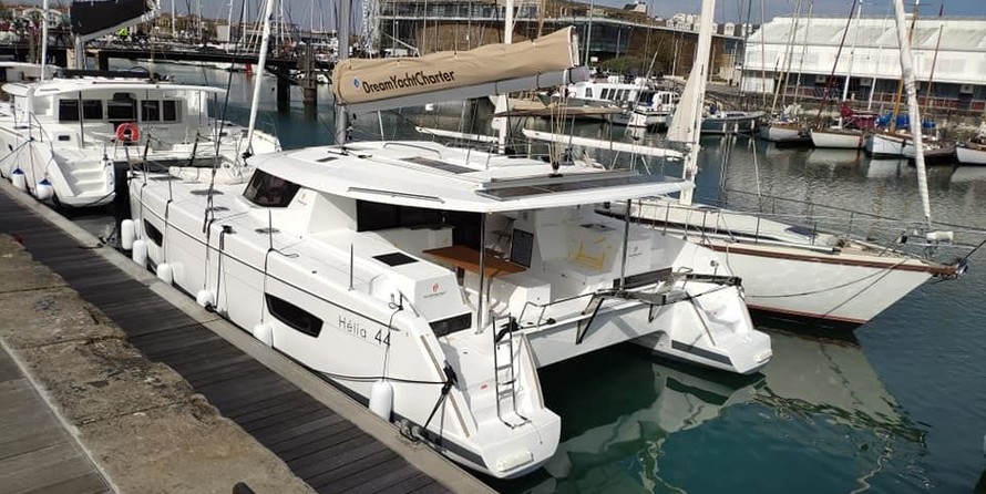 Fountaine Pajot Helia 44