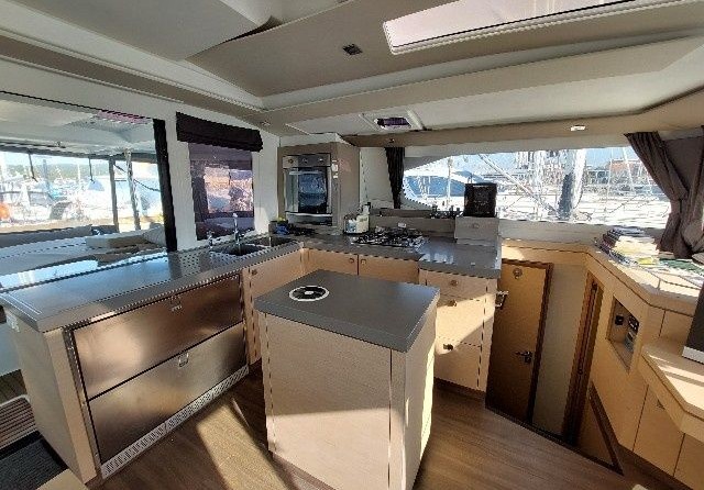 Fountaine Pajot Saona 47
