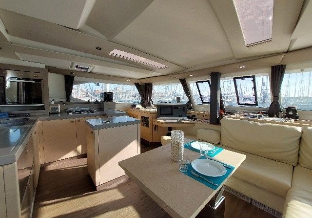 Fountaine Pajot Saona 47