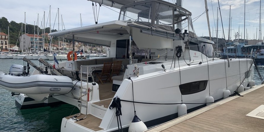 Fountaine Pajot Lucia 40