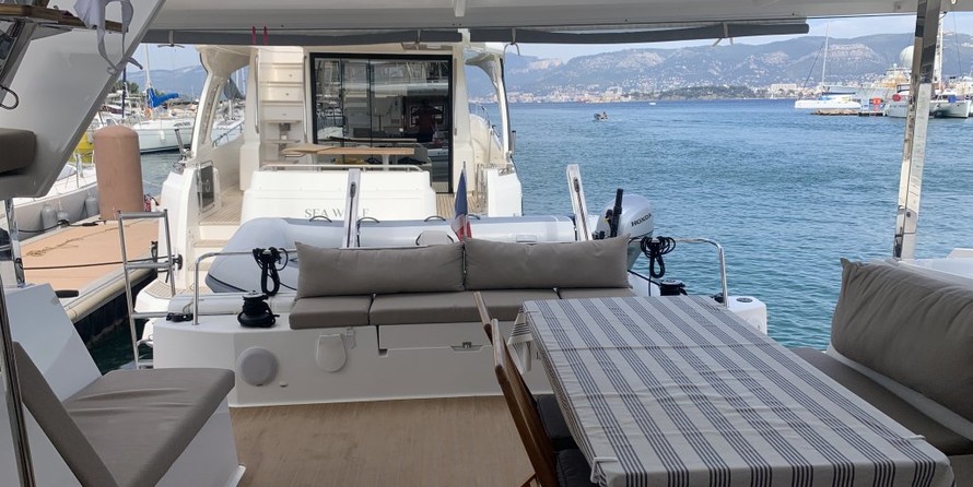 Fountaine Pajot Lucia 40