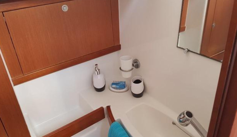 Beneteau Oceanis 46