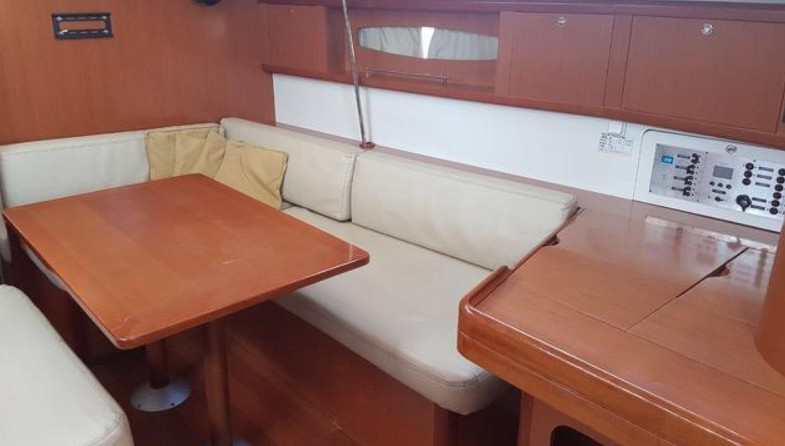 Beneteau Oceanis 46