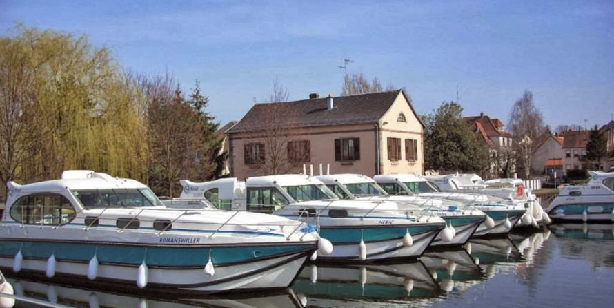 Cantieri estensi goldstar 560 c fly