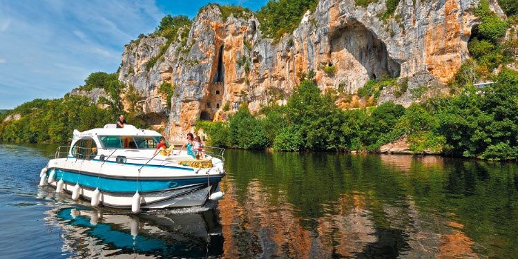 Cantieri estensi goldstar 560 c fly