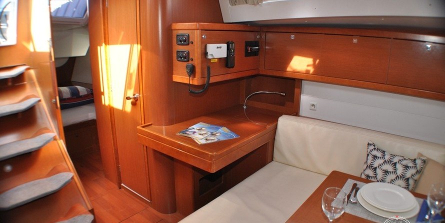Beneteau Oceanis 48