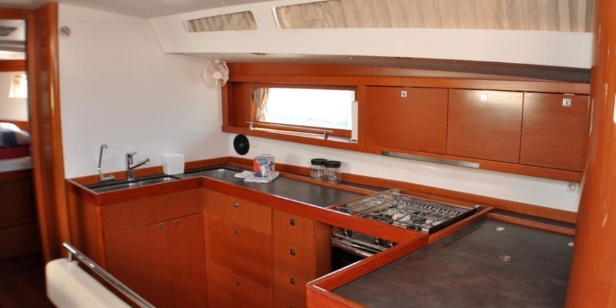 Beneteau Oceanis 48