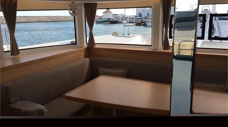 Lagoon 42