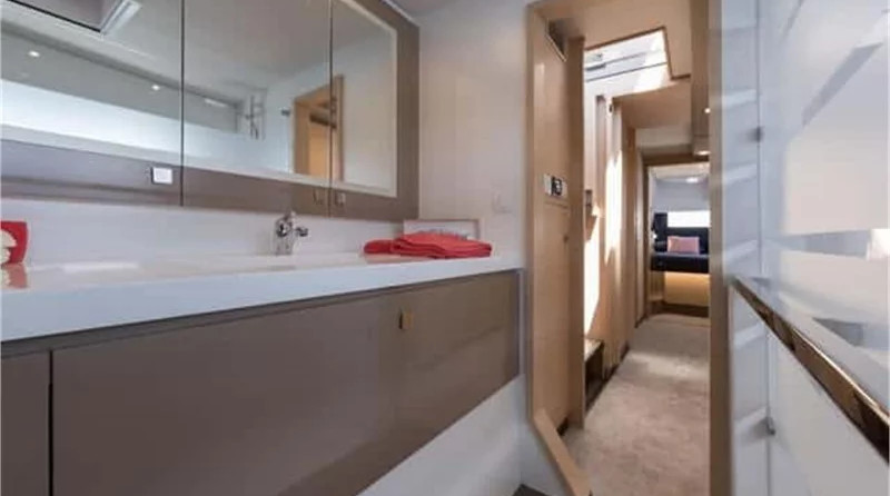 Fountaine Pajot Saona 47