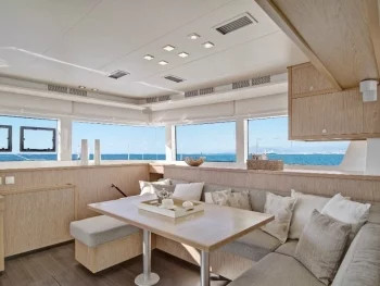 Lagoon 52