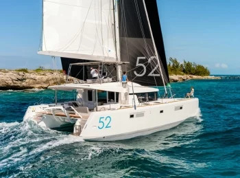 Lagoon 52