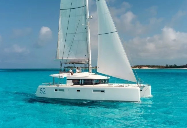 Lagoon 52