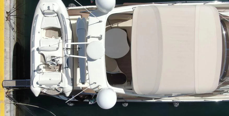 Azimut 68