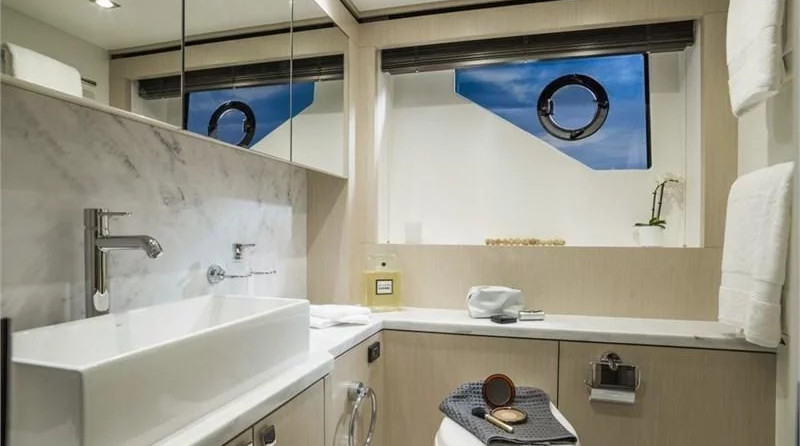 Sunseeker Predator 68