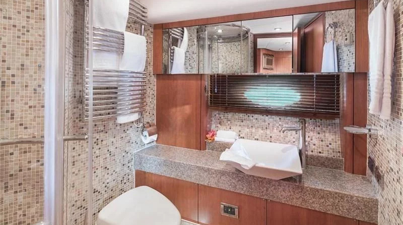 Sunseeker Predator 72