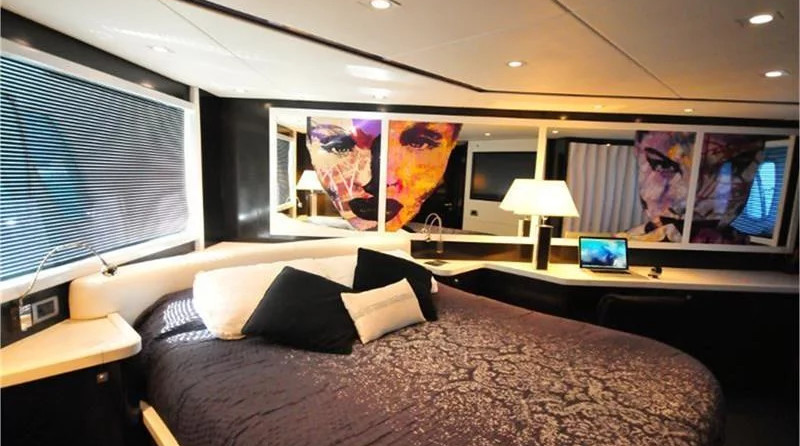 Sunseeker Predator 82