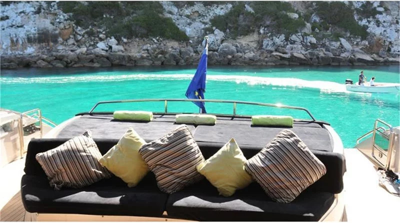 Sunseeker Predator 82