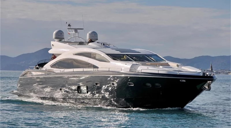 Sunseeker Predator 82