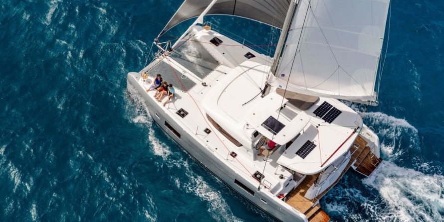Lagoon 42