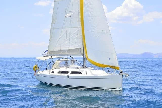 Hanse 325