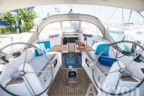 Hanse 345