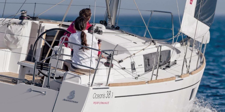 Beneteau Oceanis 38.1