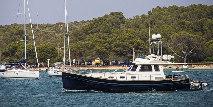 Menorquin Yacht 160