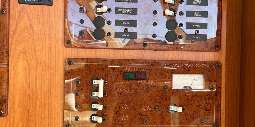 Silverton 33 Convertible