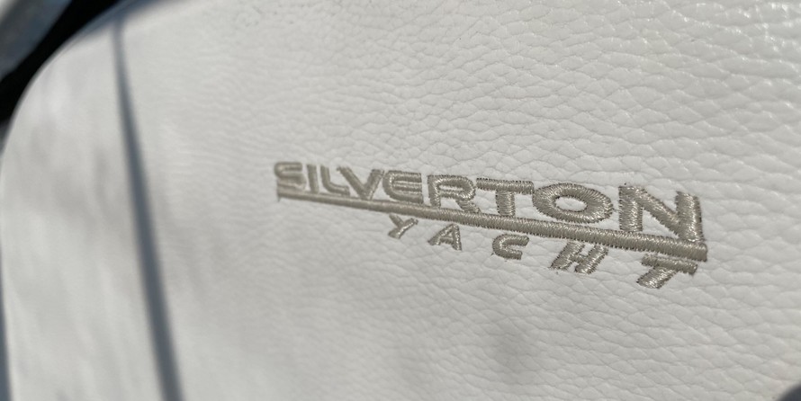 Silverton 33 Convertible