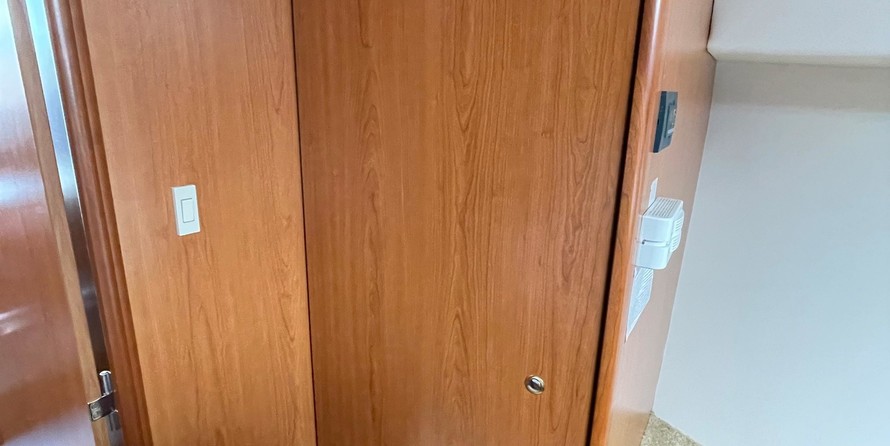 Silverton 33 Convertible