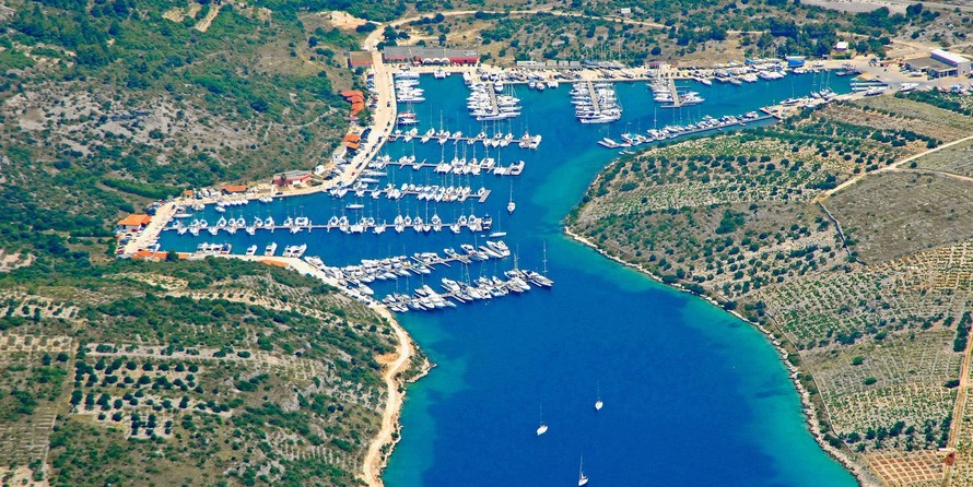 Fountaine Pajot Elba 45