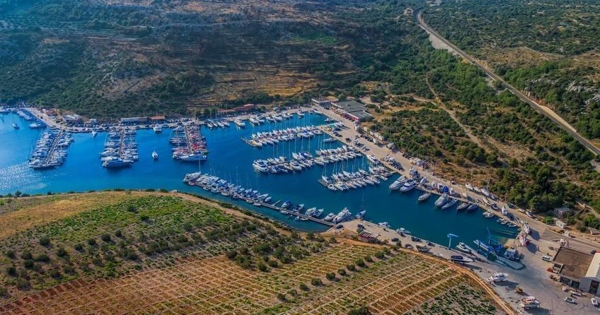 Fountaine Pajot Elba 45