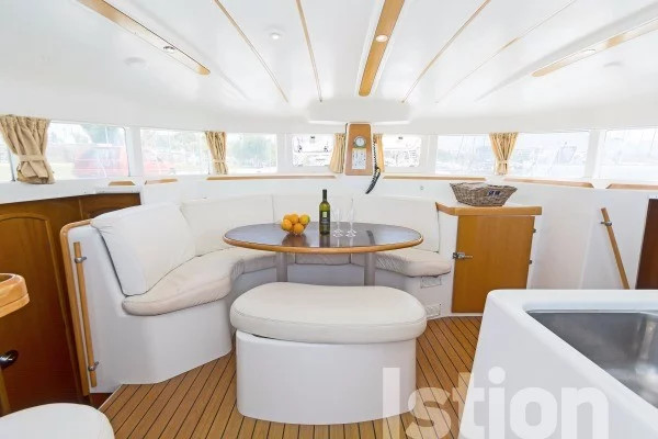 Lagoon 380