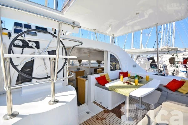 Lagoon 380