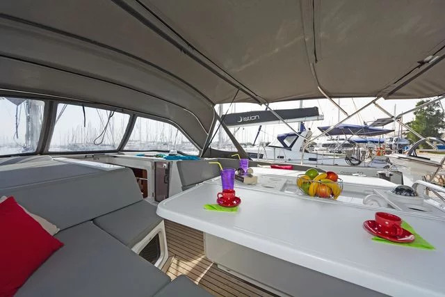 Oceanis 51.1 A/C - GEN