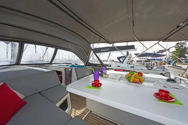 Oceanis 51.1 A/C - GEN