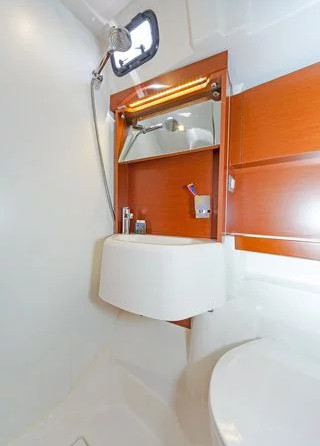 Oceanis 51.1 A/C - GEN