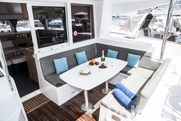 Lagoon 400 S2