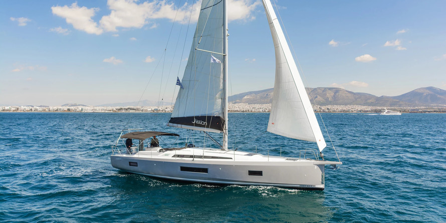 Oceanis 51.1 (5+1 cab) A/C &amp; GEN