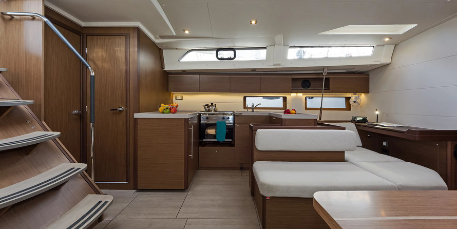 Oceanis 51.1 (5+1 cab) A/C &amp; GEN