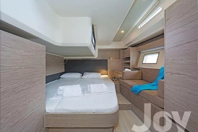 Hanse 548