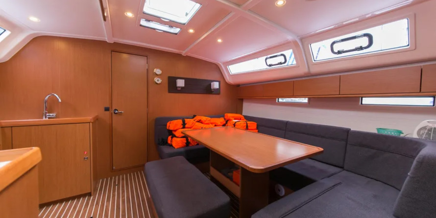 Bavaria Cruiser 51