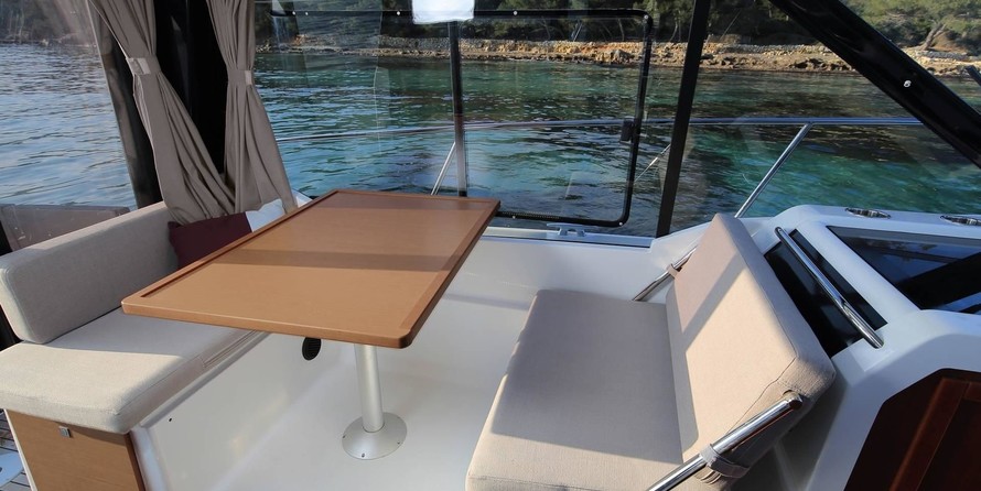 Jeanneau Merry Fisher 895