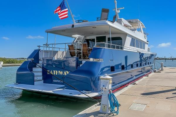 Broward Raised Pilothouse