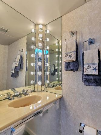 Broward Raised Pilothouse